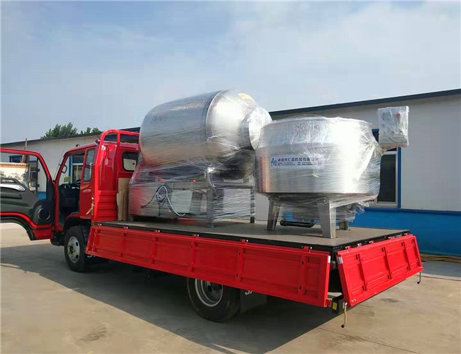 1000L變頻真空滾揉機、700L電加熱煮鍋發(fā)往安徽