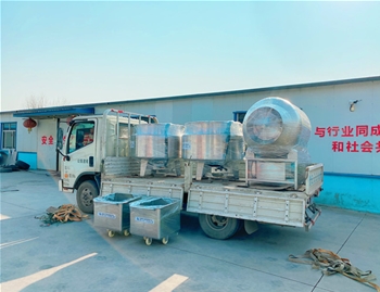 600L真空滾揉機(jī)、700L電加熱夾層鍋、200L料車(chē)發(fā)往河南