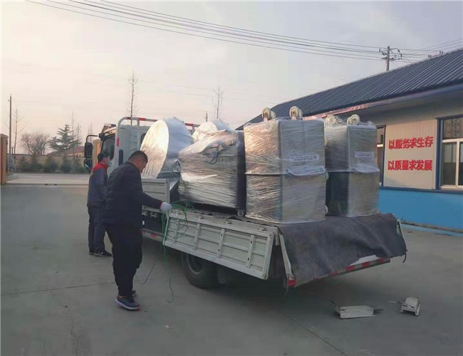 夾層鍋，真空包裝機(jī)，料車。晾肉推車發(fā)往安徽