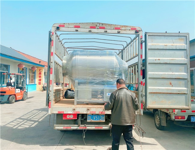 匯品600L真空滾揉機1臺，200L不銹鋼料車2臺，發(fā)貨河南許昌