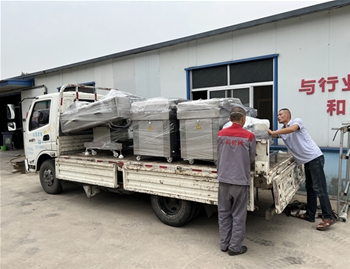 江蘇食品廠訂購真空包裝機(jī)3臺，發(fā)貨現(xiàn)場