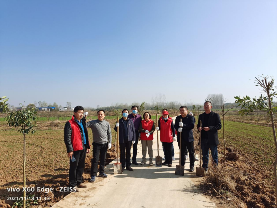 11.18市產(chǎn)控水利投資有限公司開展“我為群眾辦實事”義務植樹活動(1)192.png 11.18市產(chǎn)控水利投資有限公司開展“我為群眾辦實事”義務植樹活動(1)192.png